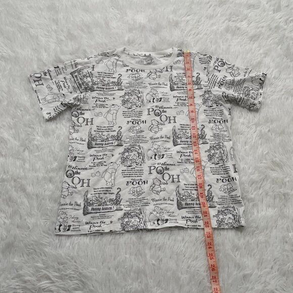 Uniqlo Disney Winnie The Pooh Crew Neck Graphic T-Shirt in White Medium - Picture 5 of 8